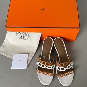 Worn 1x Chain d’ancre Hermes block heeled sandals